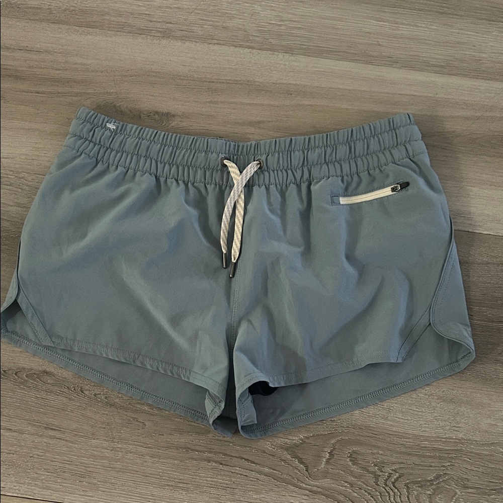Vuori Light Blue Athletic Shorts with Drawstring size L